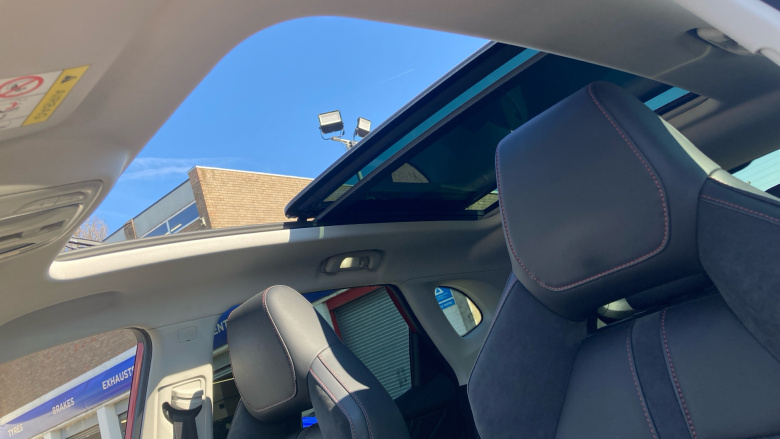 MG Hs 1.5 T-GDI Exclusive 5dr DCT Petrol Hatchback